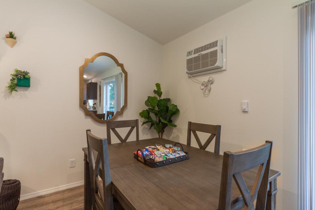 Modern And Stylish King Bed Wifi Free Parking Apartment Spokane Valley Exterior photo